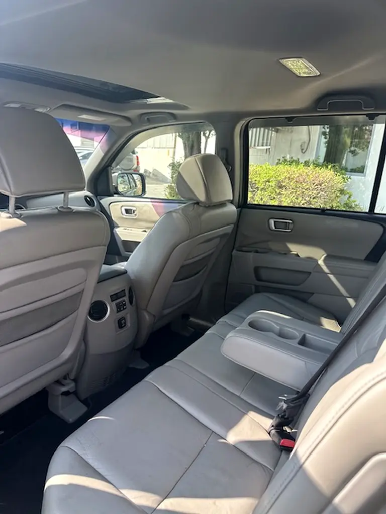 Honda Pilot 2011 / GCC / Full options - Image 10