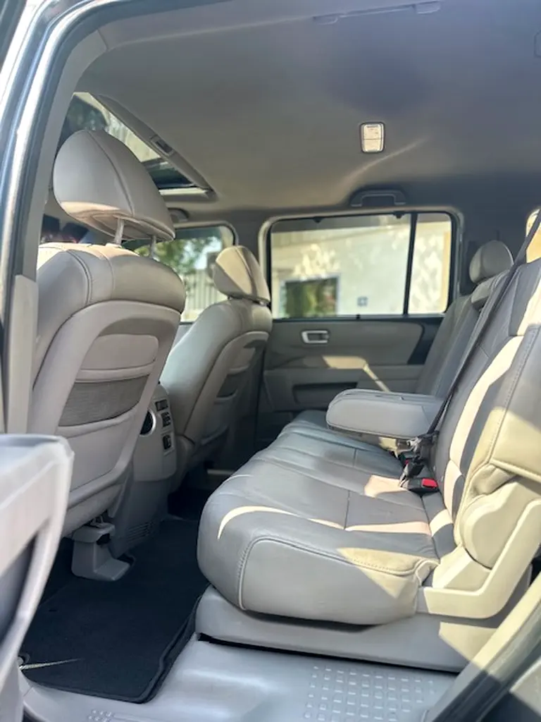 Honda Pilot 2011 / GCC / Full options - Image 11