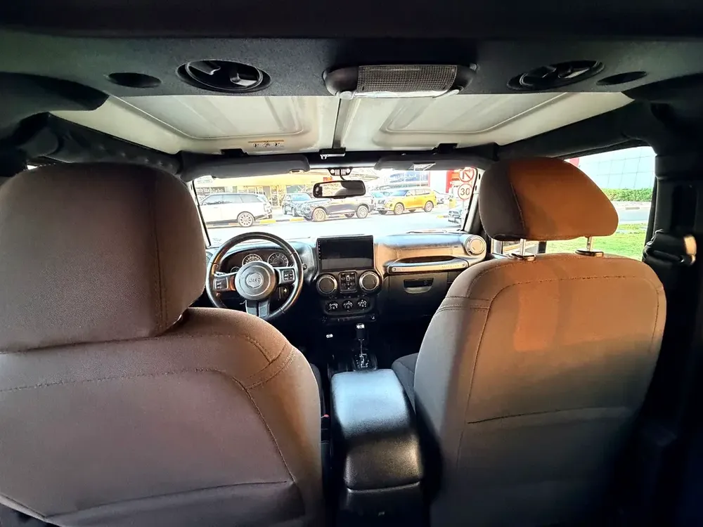 JEEP WRANGLER SPORT FULL OPTION GCC SPECS SINCE OWNER ORGINAL PAINT - Image 18