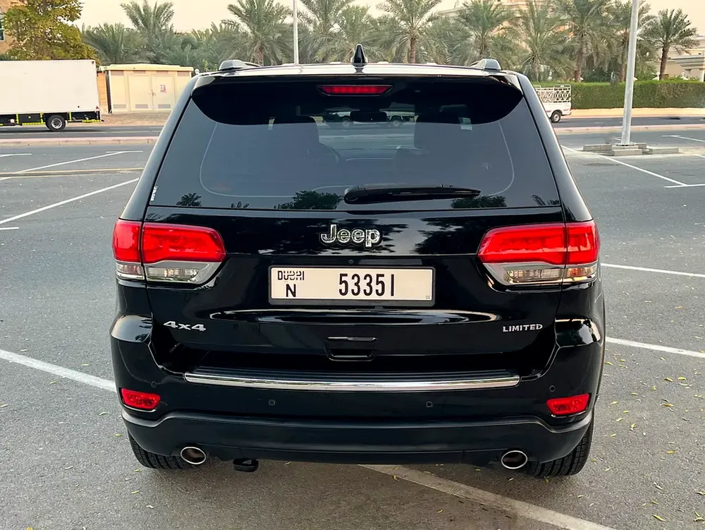 Jeep Grand Cherokee Limited V6 3.6L 2018, GCC Specs, Excellent Condition, Original Paint, 2 Keys - Image 6