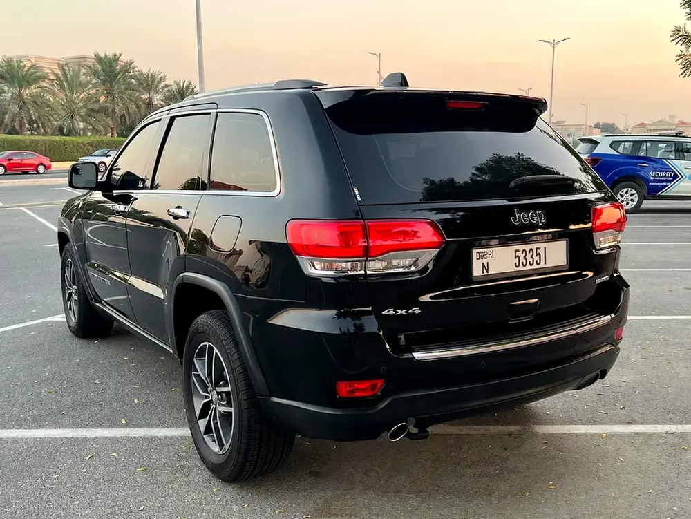 Jeep Grand Cherokee Limited V6 3.6L 2018, GCC Specs, Excellent Condition, Original Paint, 2 Keys - Image 7