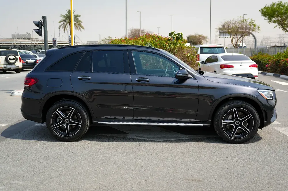 Mercedes-Benz GLC 300 4MATIC 2020 - American Specs - Image 7