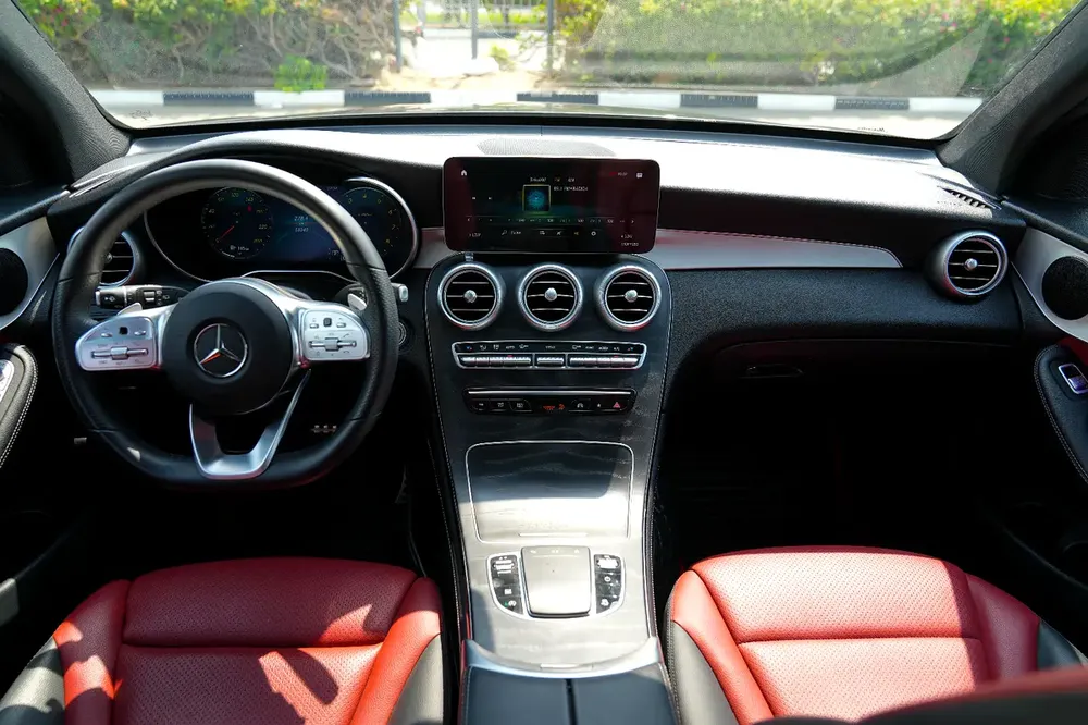Mercedes-Benz GLC 300 4MATIC 2020 - American Specs - Image 8