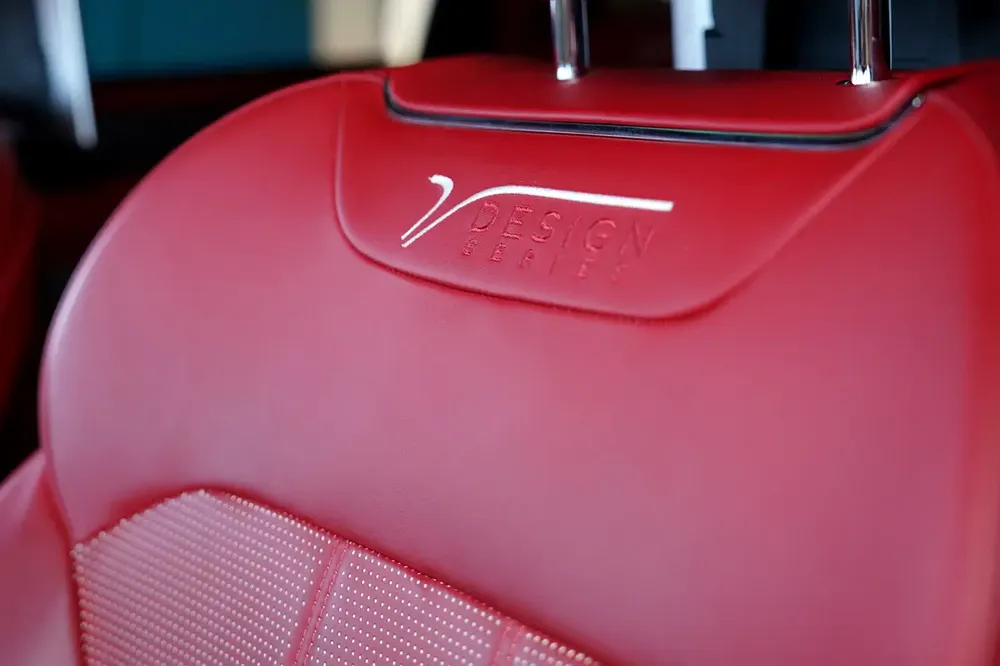 DESIGN SERIES | REAR ENTERTAINMENT | GCC | WARRANTY AVAILANLE | BENTAYGA | V8 - Image 10