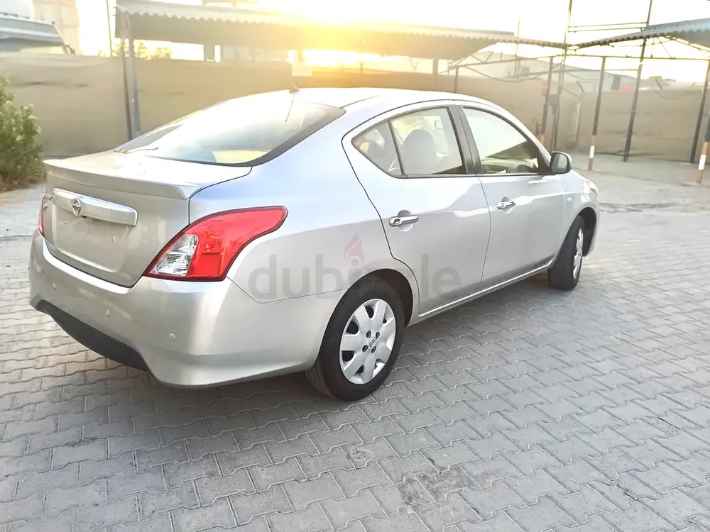 Nissan Sunny SV 2023 GCC Specs, full automatic - Image 6