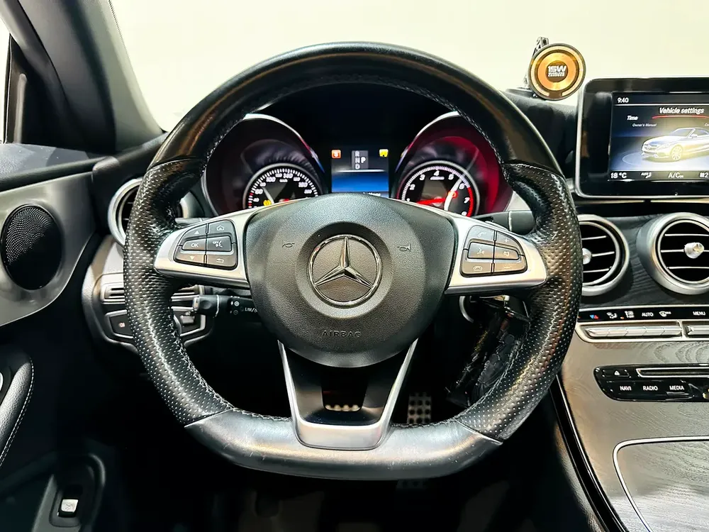 Mercedes-Benz C-Class C200 2018 - European Specs - Well Maintained - Image 18