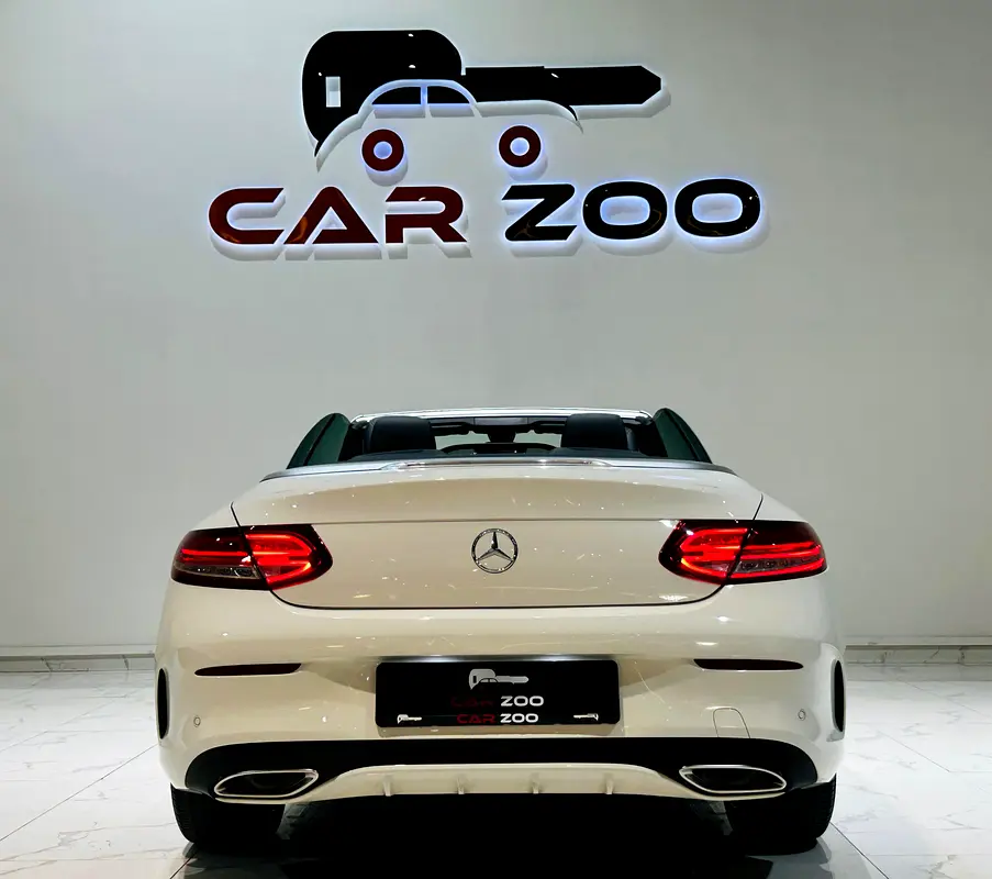 Mercedes-Benz C-Class C200 2018 - European Specs - Well Maintained - Image 4
