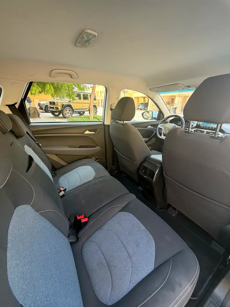 Gcc Specs, 7 Seats, Original Paint - Image 14
