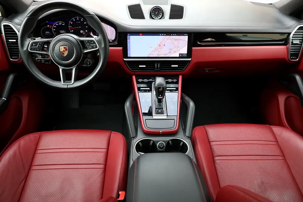 2020 Porsche Cayenne Coupe GCC Specs - Excellent Condition under Porsche warranty - Image 13