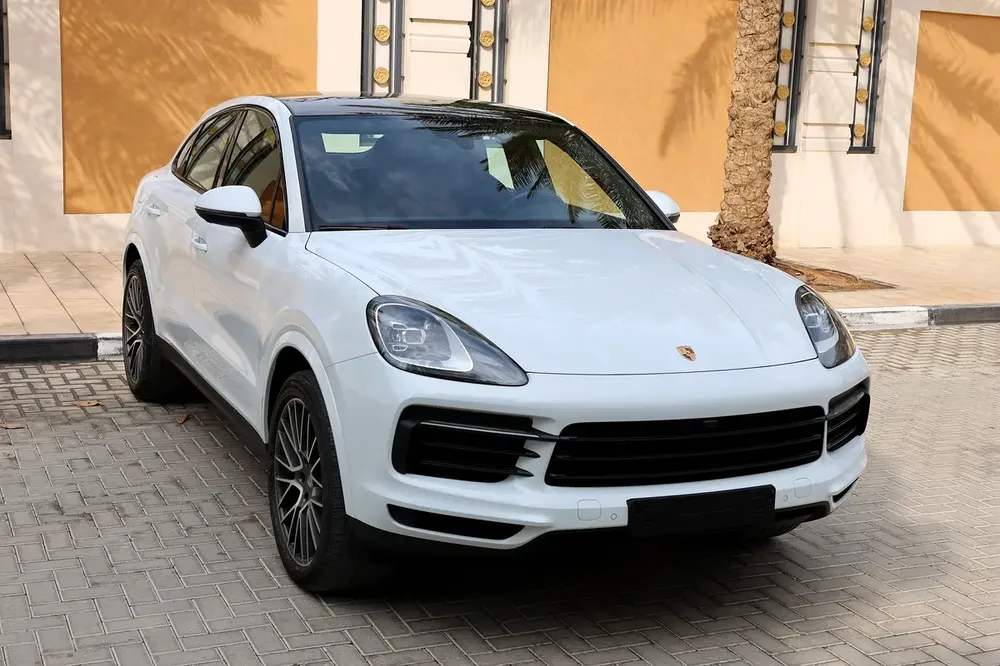 2020 Porsche Cayenne Coupe GCC Specs - Excellent Condition under Porsche warranty - Image 6
