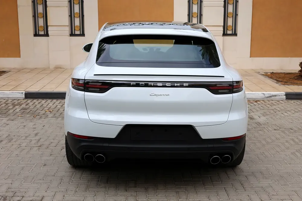 2020 Porsche Cayenne Coupe GCC Specs - Excellent Condition under Porsche warranty - Image 9