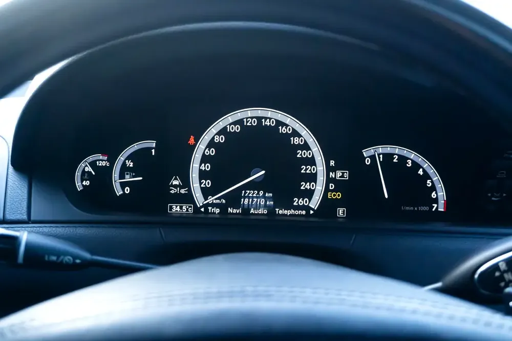 Mercedes-Benz CL 500 4MATIC Blueefficiency 2014, Japanese Specs - Image 17