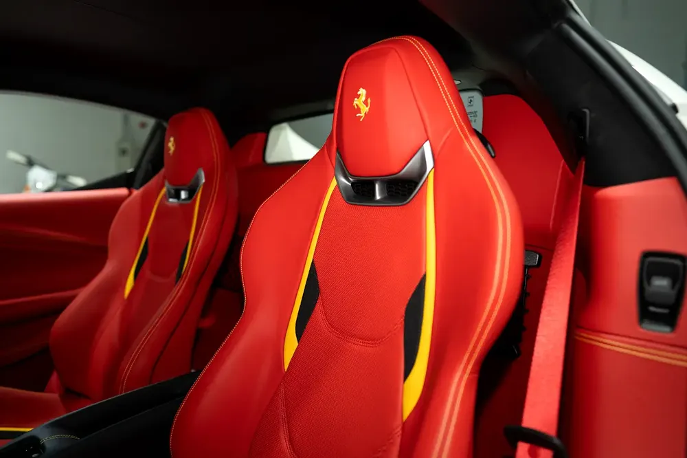 296 GTB | FRONTLIFT | TWO TONE INTERIOR | ENGINE COVERS IN CARBON FIBRE | MATTE GREY WHEELS - Image 11