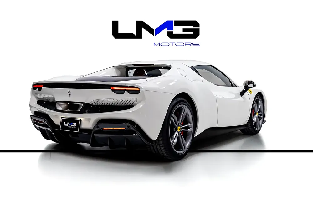 296 GTB | FRONTLIFT | TWO TONE INTERIOR | ENGINE COVERS IN CARBON FIBRE | MATTE GREY WHEELS - Image 5