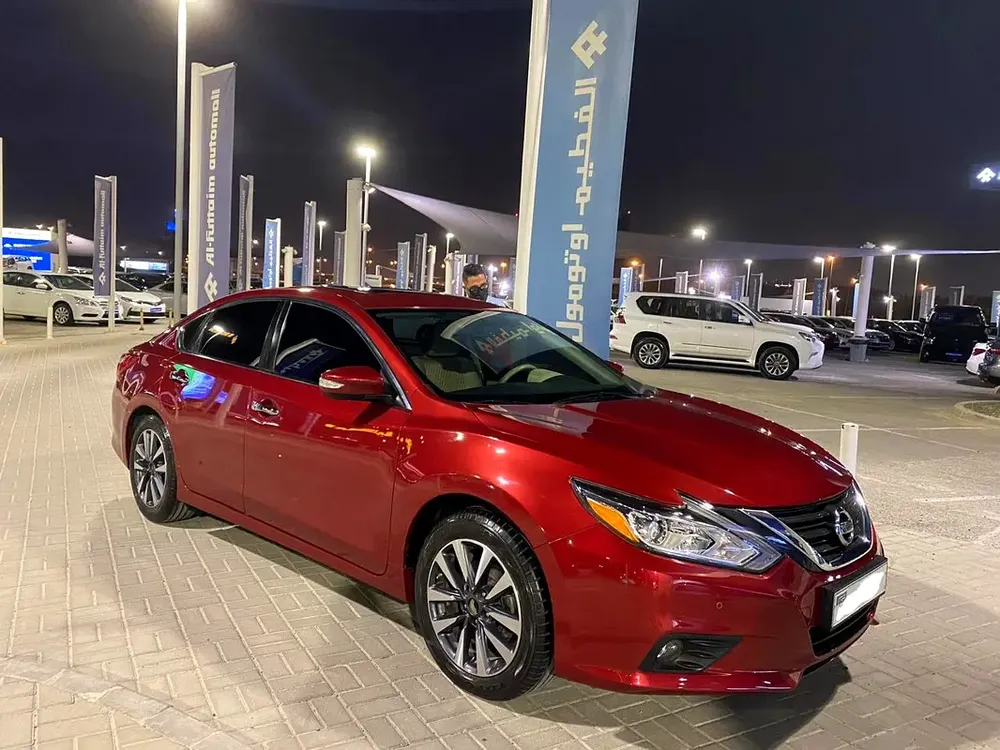 Nissan Altima SL 2017 | GCC Specs | Top Option | Perfect Condition - Image 4