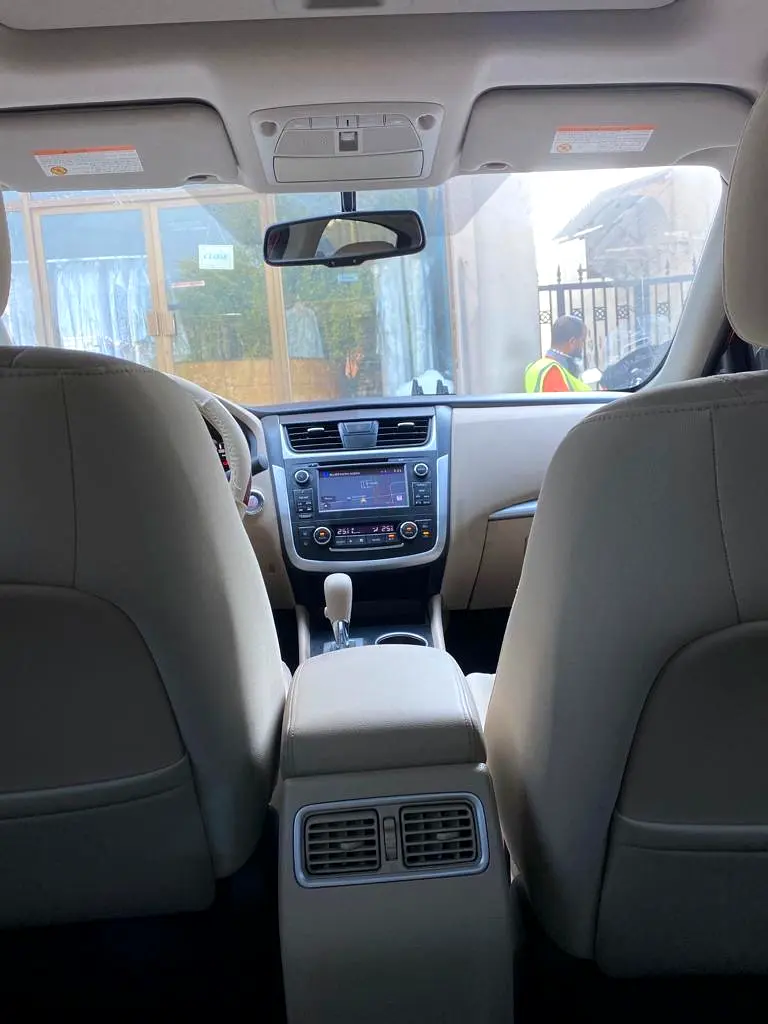 Nissan Altima SL 2017 | GCC Specs | Top Option | Perfect Condition - Image 5