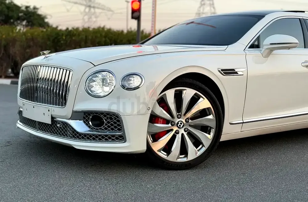 Bentley Flying Spur V8 2022 Korean Specs - Pristine Condition - Image 6