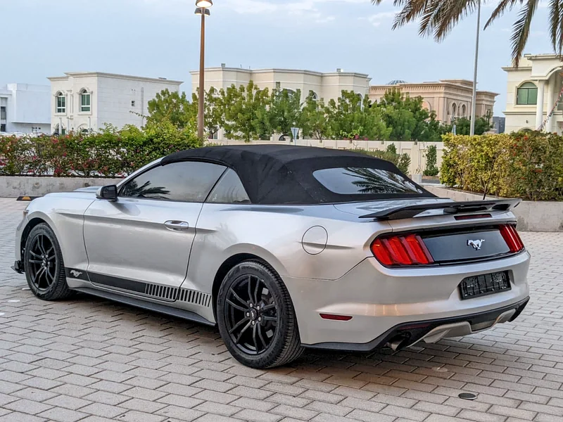 Ford Mustang 2016 Convertible Ecoboost US Specs Immaculate Condition With Shelby Body Kit - Image 11