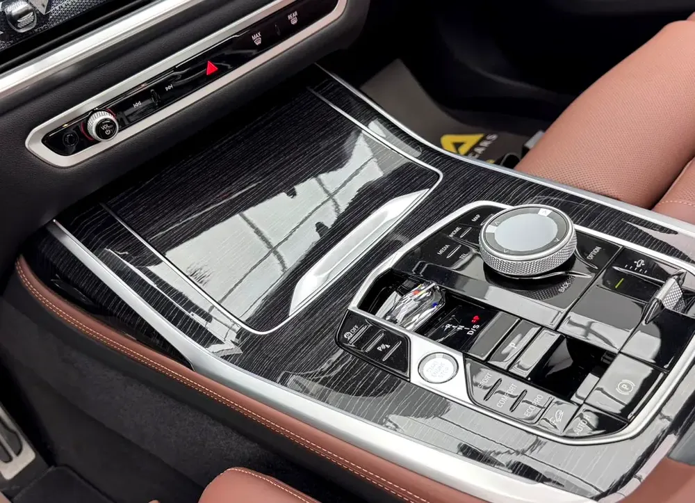 2025 BMW X7 xDrive40i M-Sport Pro, BMW Warranty, BMW Service Contract, GCC - Image 10