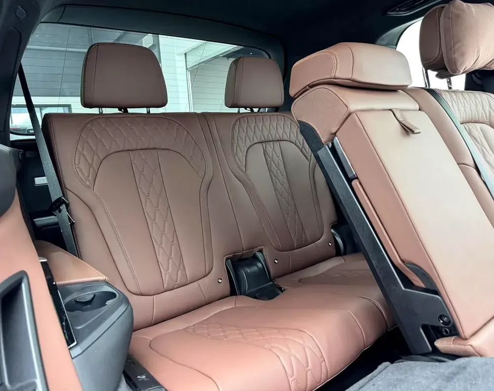 2025 BMW X7 xDrive40i M-Sport Pro, BMW Warranty, BMW Service Contract, GCC - Image 17