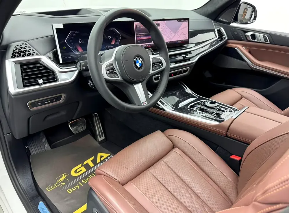 2025 BMW X7 xDrive40i M-Sport Pro, BMW Warranty, BMW Service Contract, GCC - Image 18