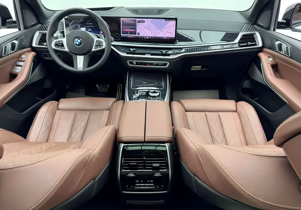 2025 BMW X7 xDrive40i M-Sport Pro, BMW Warranty, BMW Service Contract, GCC - Image 7