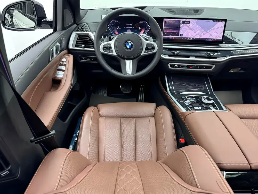 2025 BMW X7 xDrive40i M-Sport Pro, BMW Warranty, BMW Service Contract, GCC - Image 8