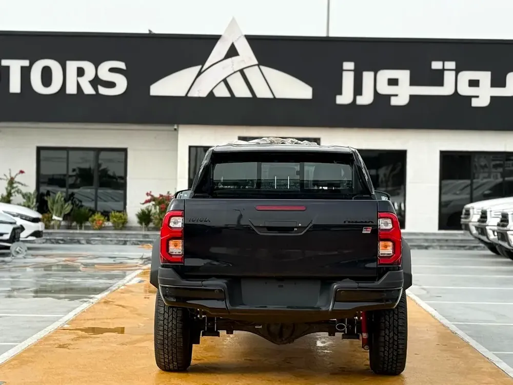 2026 Toyota Hilux GR Sport - GCC Specs - Brand New! - Image 4