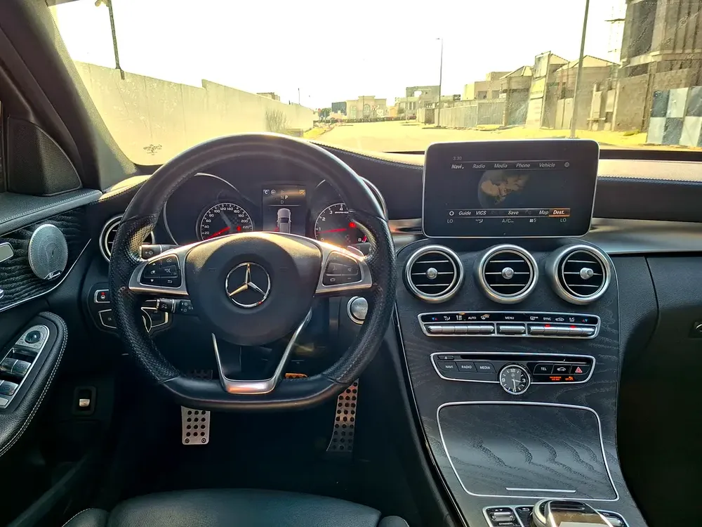 AED 1946/month | 2018 Mercedes-Benz C-Class C43 AMG 4Matic | Japanese Specs | Ref#463305 - Image 10