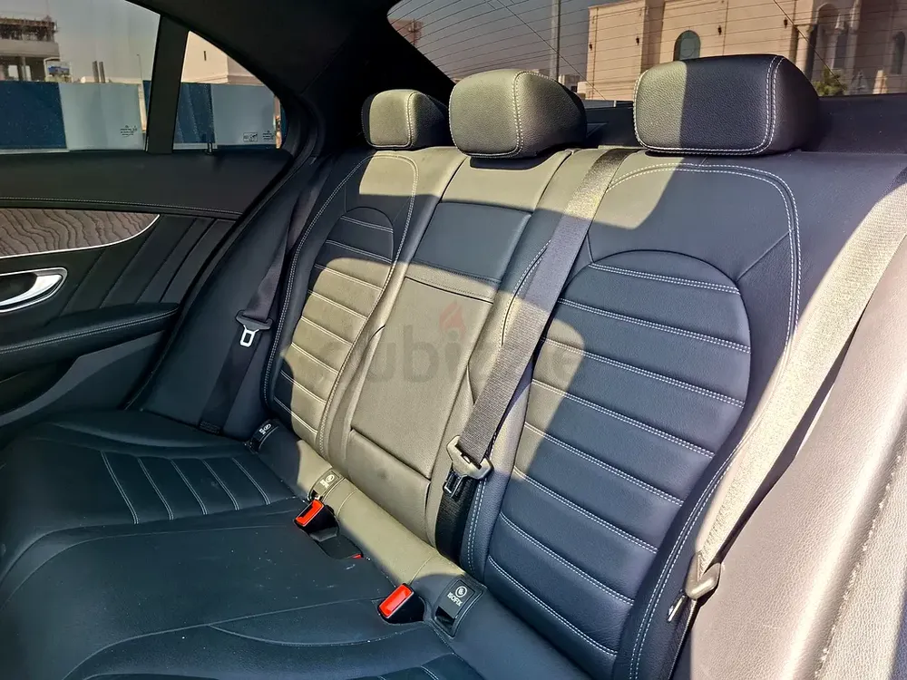 AED 1946/month | 2018 Mercedes-Benz C-Class C43 AMG 4Matic | Japanese Specs | Ref#463305 - Image 12