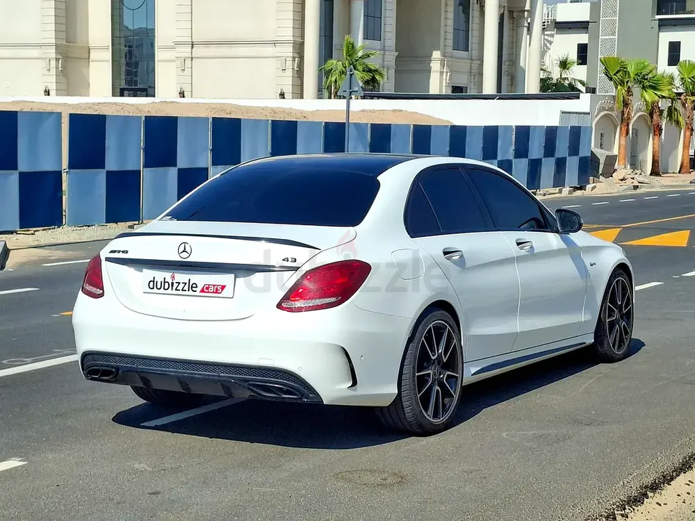 AED 1946/month | 2018 Mercedes-Benz C-Class C43 AMG 4Matic | Japanese Specs | Ref#463305 - Image 6
