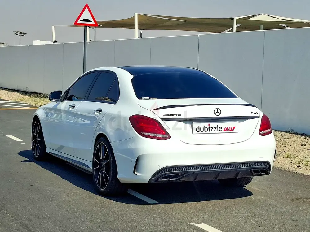 AED 1946/month | 2018 Mercedes-Benz C-Class C43 AMG 4Matic | Japanese Specs | Ref#463305 - Image 8