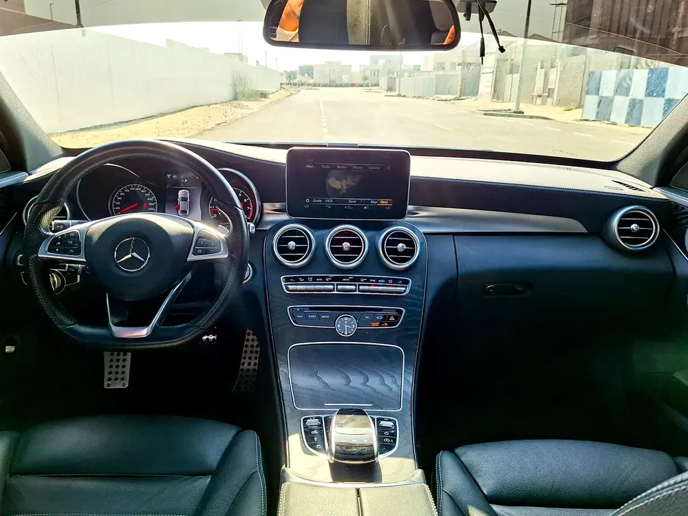 AED 1946/month | 2018 Mercedes-Benz C-Class C43 AMG 4Matic | Japanese Specs | Ref#463305 - Image 9