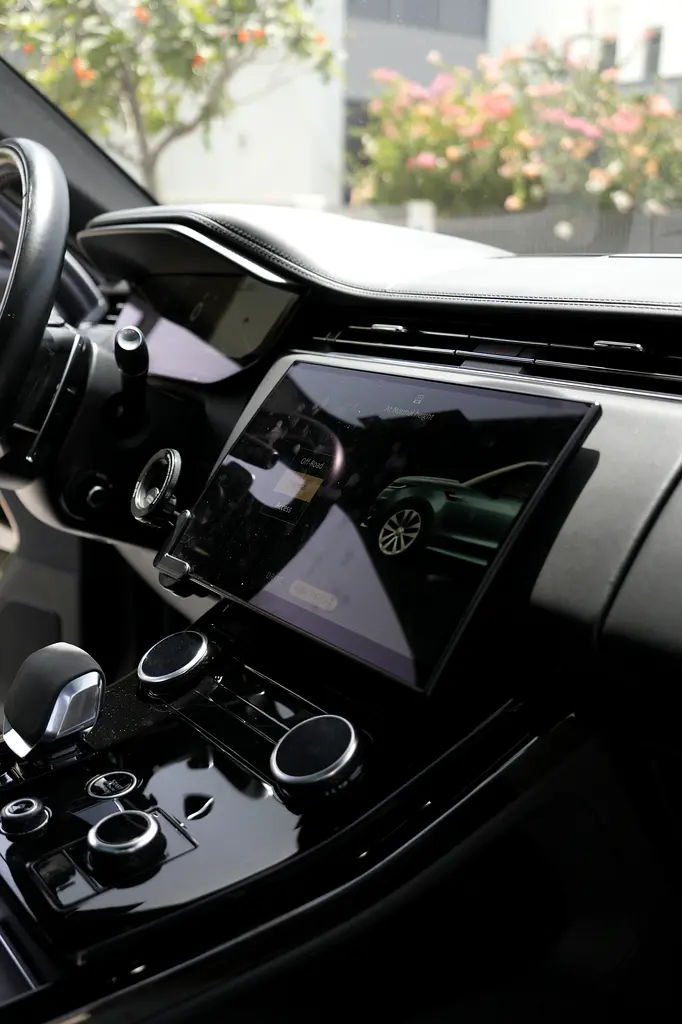 2023 Range Rover Sport First Edition | GCC | Warranty  Service - Image 13
