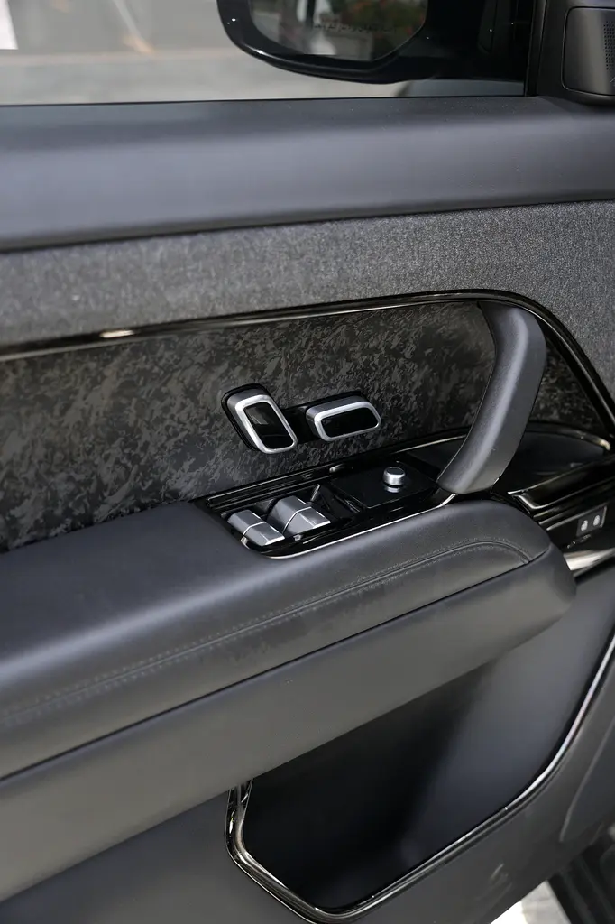 2023 Range Rover Sport First Edition | GCC | Warranty  Service - Image 18