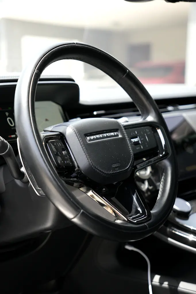 2023 Range Rover Sport First Edition | GCC | Warranty  Service - Image 6