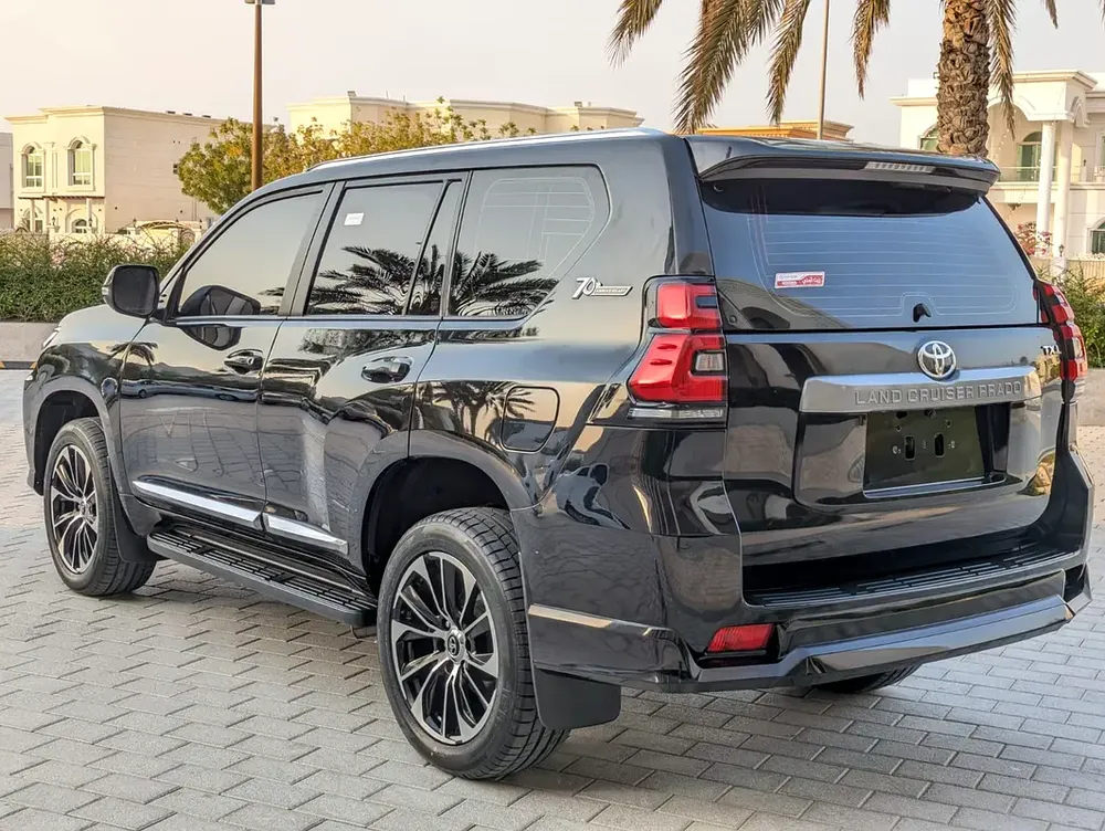 TOYOTA PRADO 2023 GCC V4 2.7L ACCIDENT FREE IN EXCELLENT CONDITION - Image 14