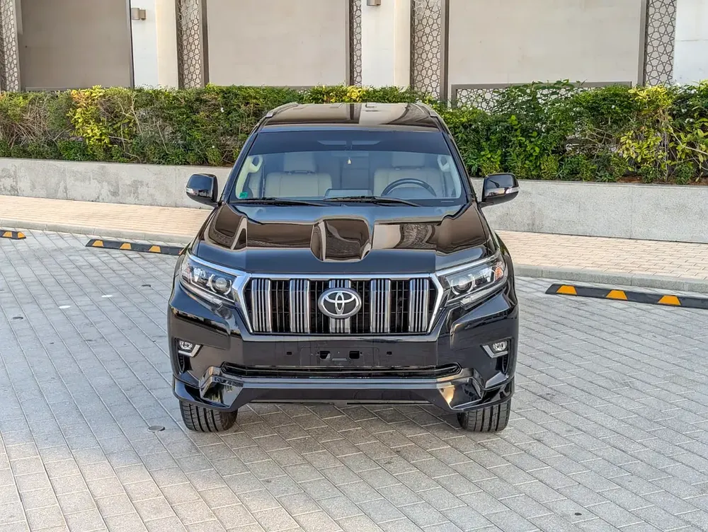 TOYOTA PRADO 2023 GCC V4 2.7L ACCIDENT FREE IN EXCELLENT CONDITION - Image 18