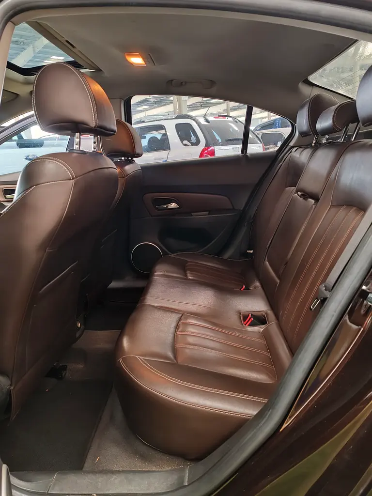 Chevrolet Cruze LTZ 2015, GCC - full option - Image 12
