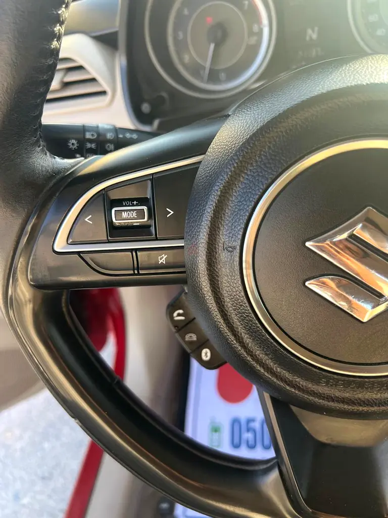 SUZUKI DIZLR. GCC. 2023 model. ACCIDENT Free. - Image 6