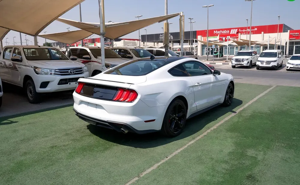 Ford Mustang v4 ecoboost 2023 very good condition - Image 4