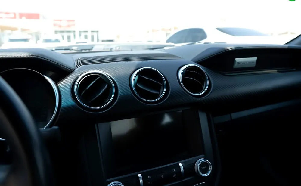 Ford Mustang v4 ecoboost 2023 very good condition - Image 8