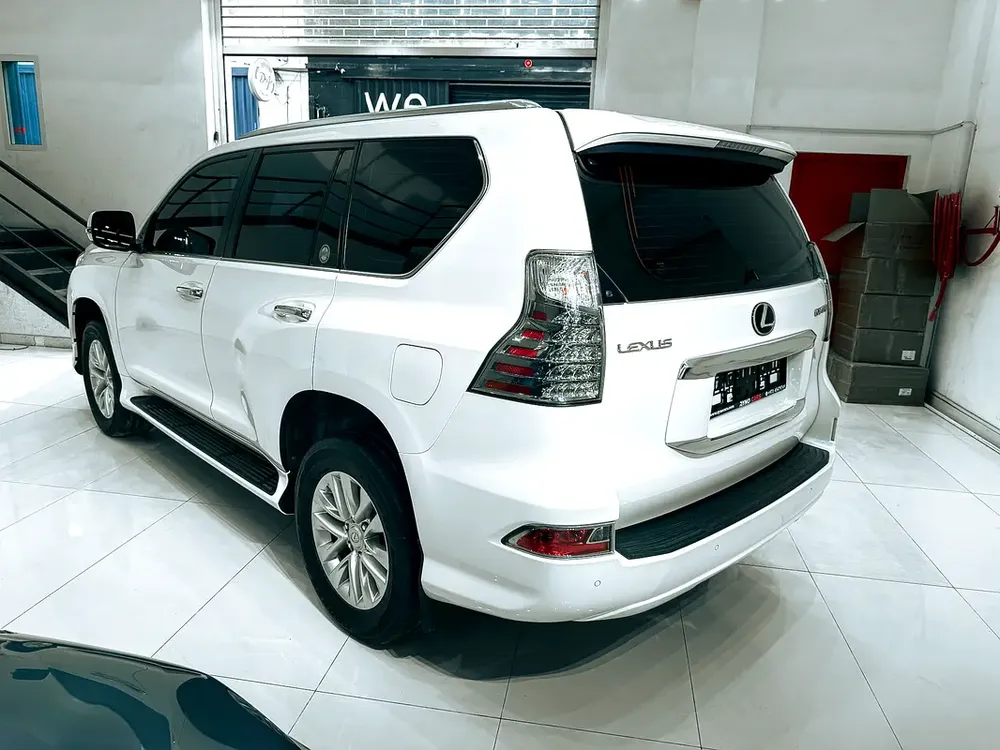 AED 2 ,300 // 20% DP // 2021 Lexus GX 460 Premier - Image 7