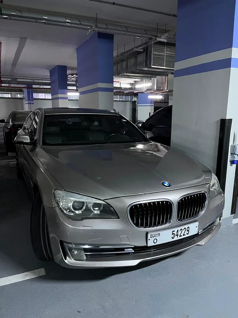 BMW 730Li 2015 GCC Specs - Excellent Condition - Image 12