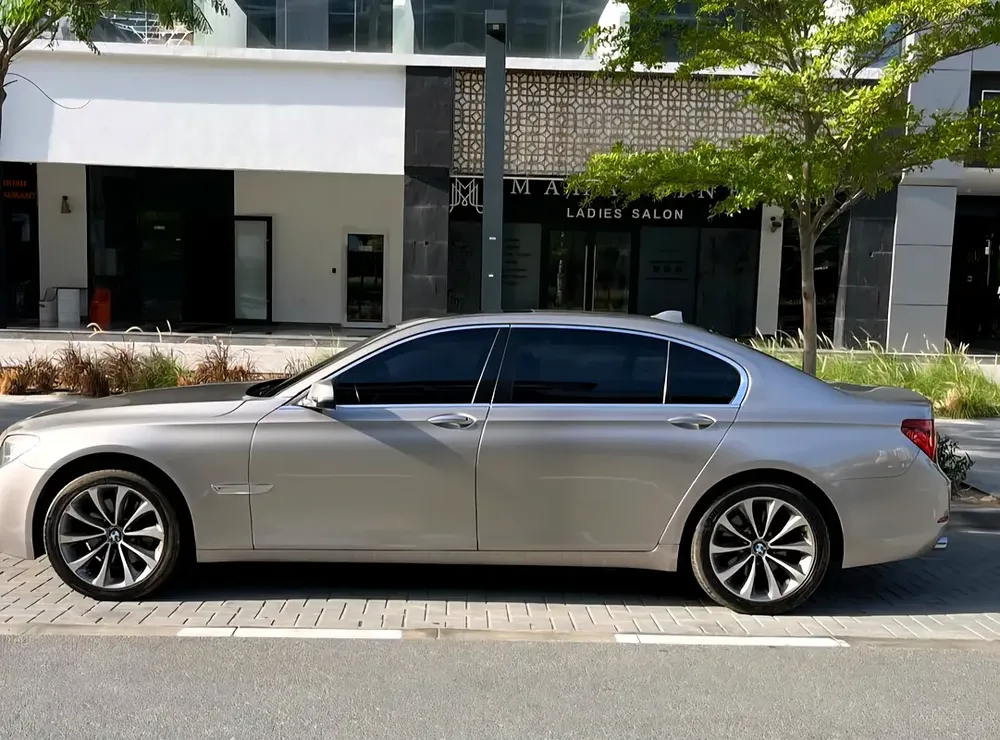 BMW 730Li 2015 GCC Specs - Excellent Condition - Image 7