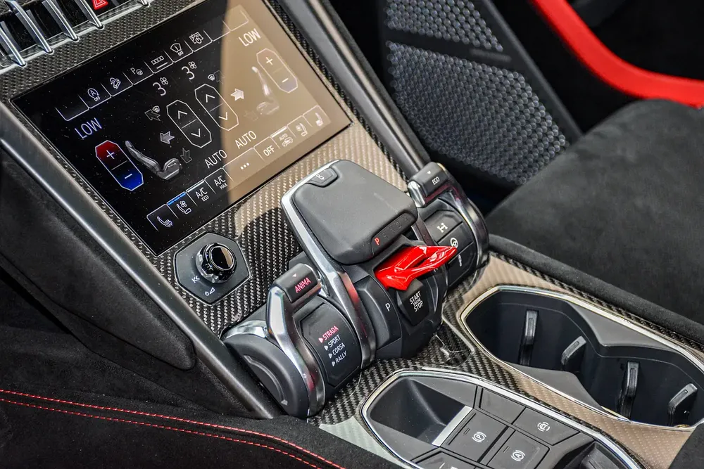 2024 Lamborghini Urus Performante - Full Specs - Top Conditions - Image 11