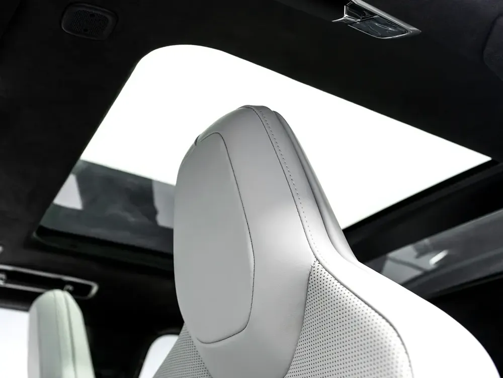 SUMMER STARTS NOW | EXCLUSIVE DEAL BY BLACKLINE, 2018 BMW M4 Competition, 2029 Land Rover Warranty - Image 17