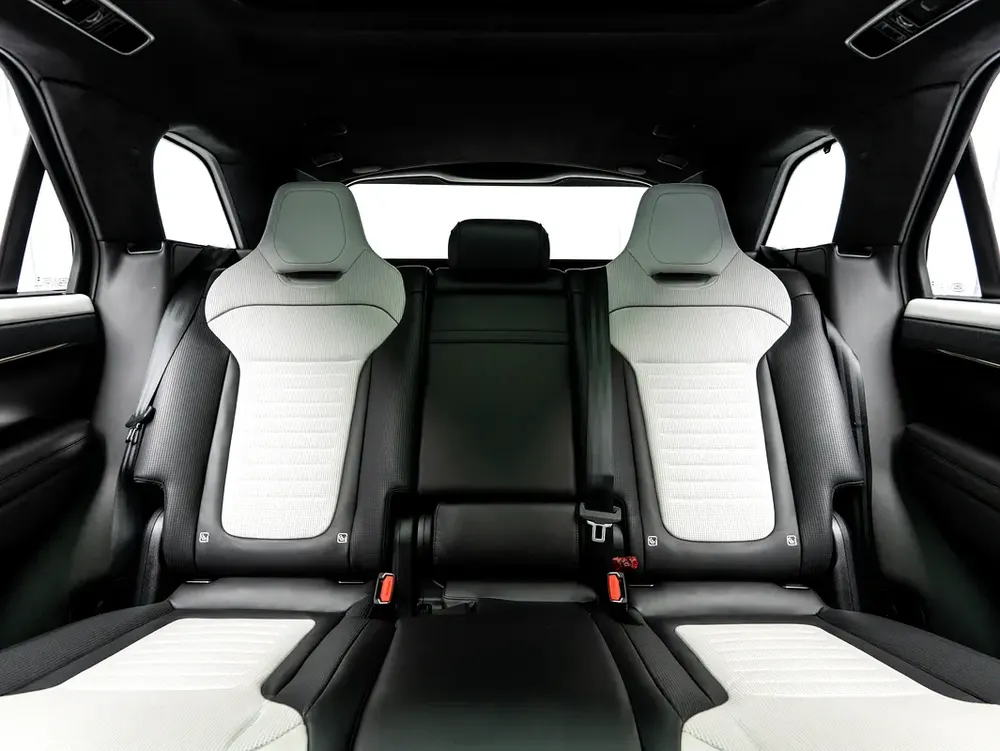 SUMMER STARTS NOW | EXCLUSIVE DEAL BY BLACKLINE, 2018 BMW M4 Competition, 2029 Land Rover Warranty - Image 19