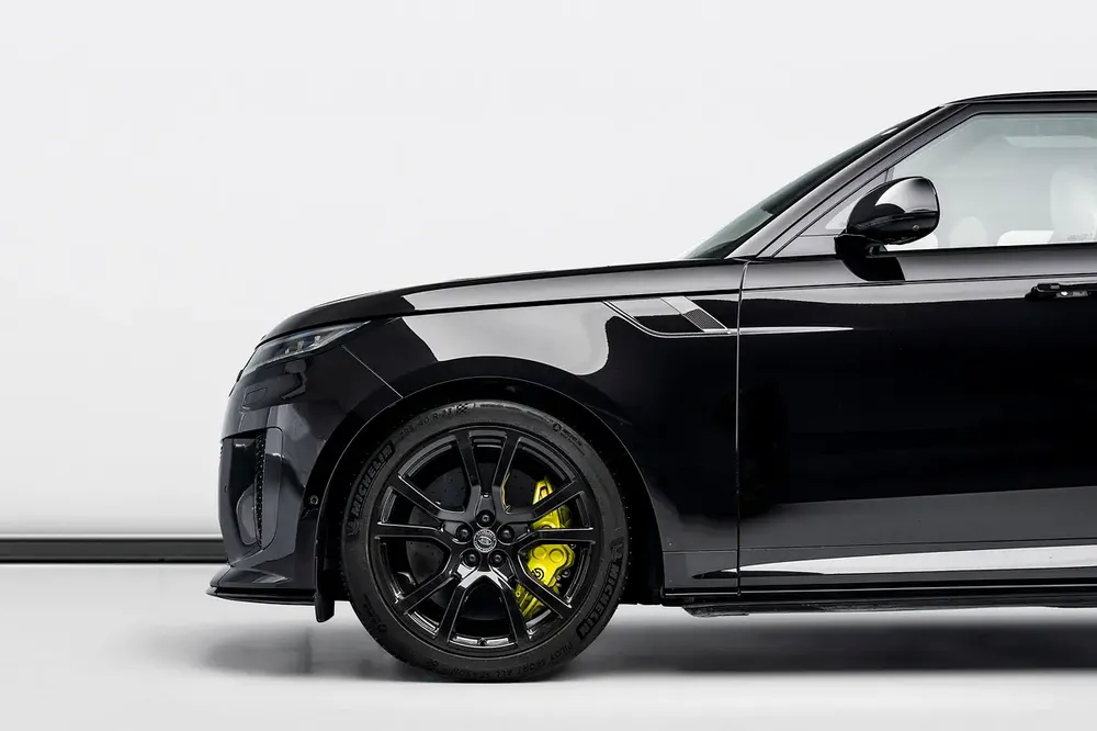 SUMMER STARTS NOW | EXCLUSIVE DEAL BY BLACKLINE, 2018 BMW M4 Competition, 2029 Land Rover Warranty - Image 6