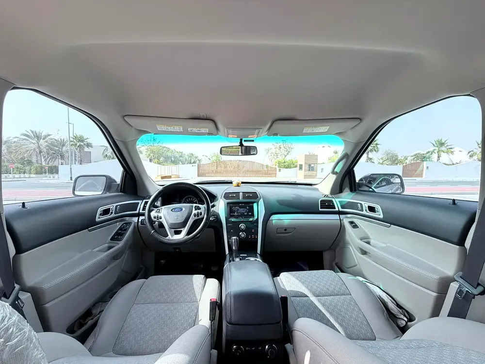Ford Explorer XLT 2015 | GCC Specs | Well Maintained - Image 5